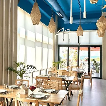 酒店 Denta Radhimë