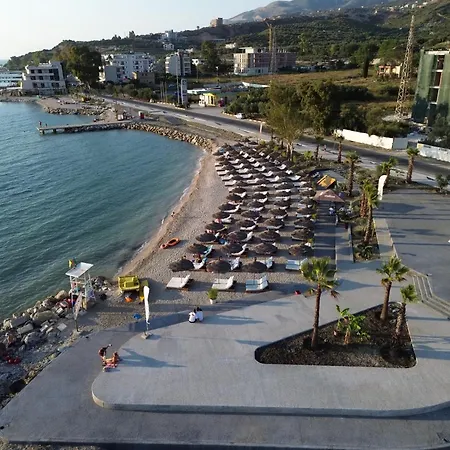 Denta 酒店 Radhimë