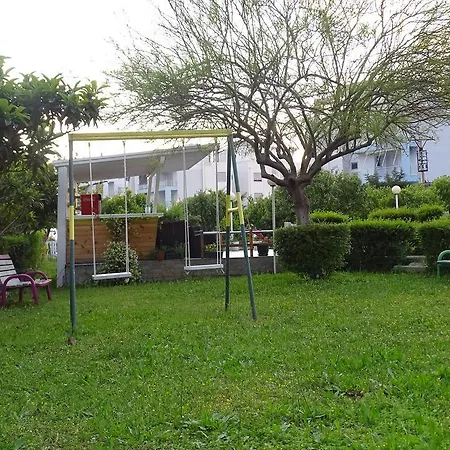 Denta 酒店 Radhimë